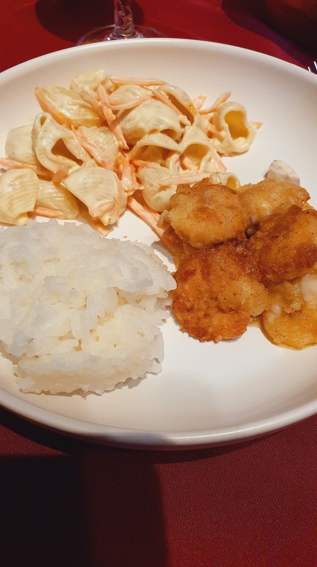 Recette : crevettes, riz, salade de pâtes inspiration&nbsp;Hawaï